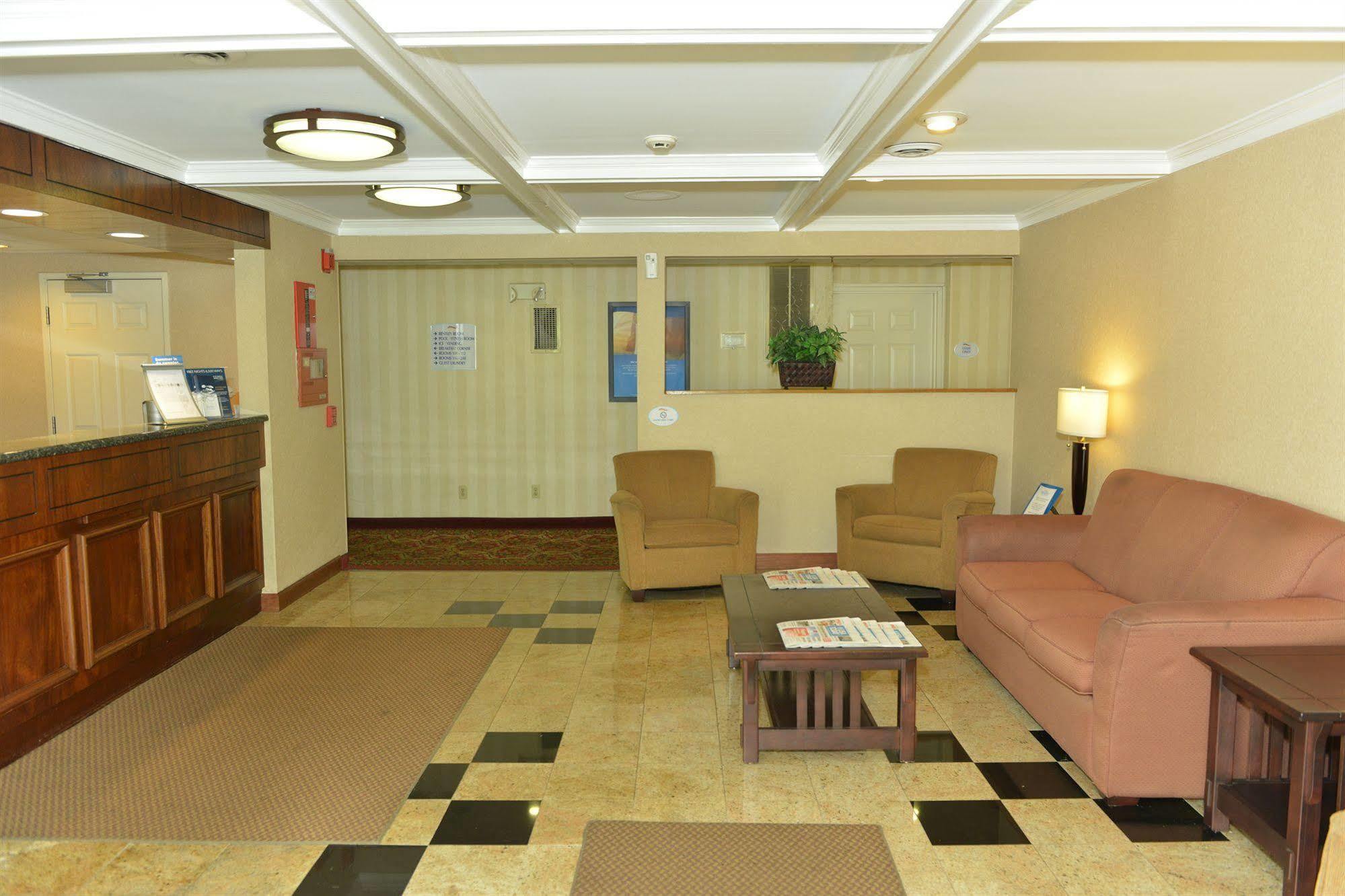 Hotel Baymont By Wyndham Branford/New Haven Zewnętrze zdjęcie